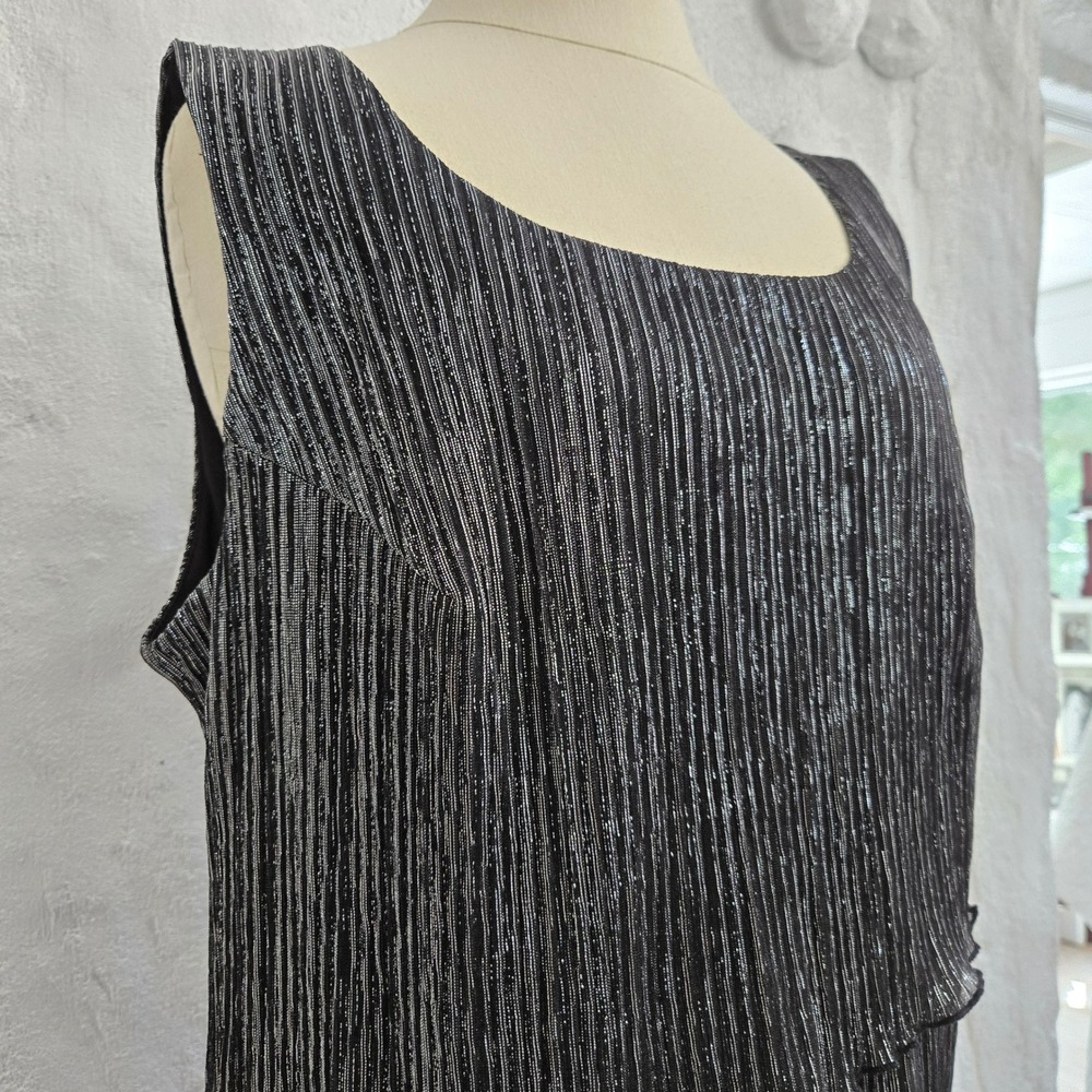 Connected Apparel Women Black Silver Metallic Tiered Plissé Cocktail Dress 16W - Picture 8 of 15